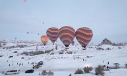 Kapadokya'da Sıcak Hava Balonları Yeniden Havalandı