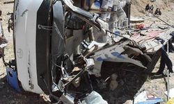 Filipinler’de Otobüs Gişedeki Araçlara Çarptı: 12 Ölü