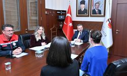 Vali Aksoy, Halk Günü'nde Vatandaşların Taleplerini Dinledi