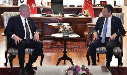 Müsavat Dervişoğlu, Özgür Özel'i ziyaret etti