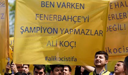 Fenerbahçeli Taraftarlardan Yönetime Protesto