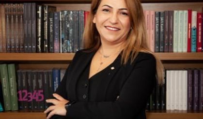 Prof. Dr. Şirin Karadeniz: "Eğitimde Dönüşüm Kaçınılmaz, Yapay Zeka Öğretmeni Yerine Geçemez"