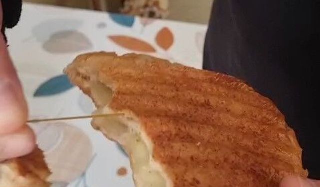 Ekmekten paket lastiği çıktı