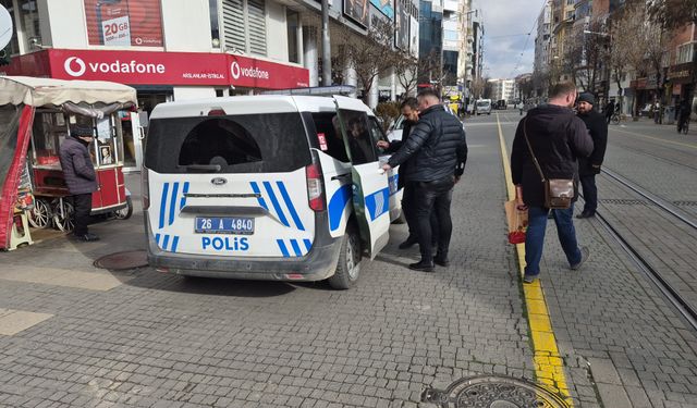Zabıta ile vatandaş arasındaki hatalı park tartışması polis merkezinde bitti