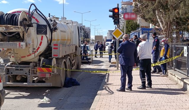 Tanker altında kalan yaya, hayatını kaybetti