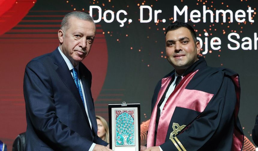 ERÜ'ye Cumhurbaşkanı Erdoğan'dan Ödül