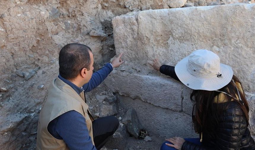 Kapadokya'da 2 bin 200 Yıllık Parmak İzi Bulundu