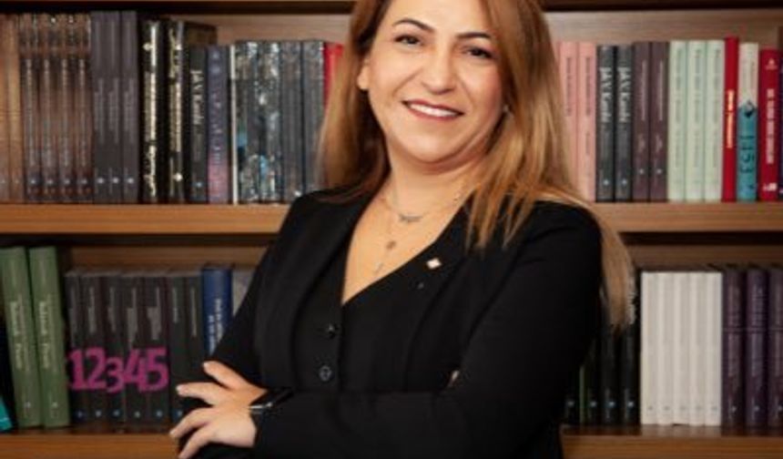 Prof. Dr. Şirin Karadeniz: "Eğitimde Dönüşüm Kaçınılmaz, Yapay Zeka Öğretmeni Yerine Geçemez"