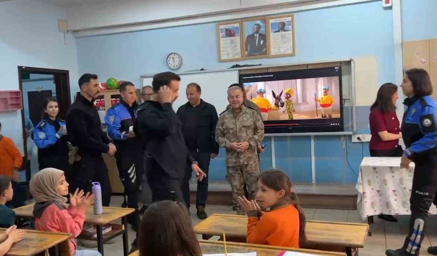 Iğdır Emniyet Müdürü'nden Öğrencisine Doğum Günü Sürprizi