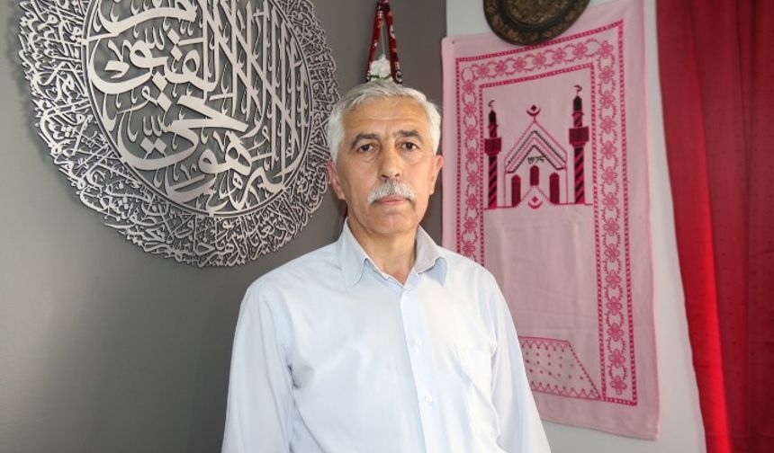 Eski Eşyalarla Dolu Evinin Kapısını Gençlere Açtı, Geçmişi Yaşatıyor