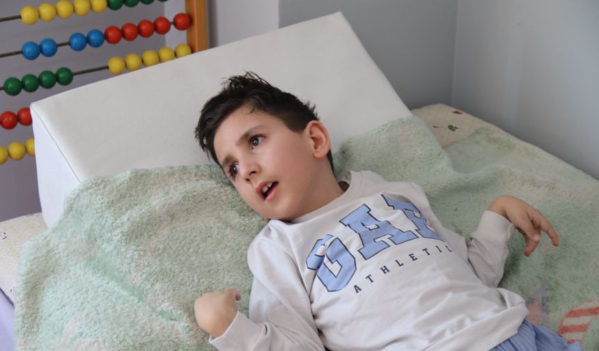 Milyonda Bir Görülen Hastalık, 8 Yaşındaki Mehmet Emir’in Hayatını Değiştirdi