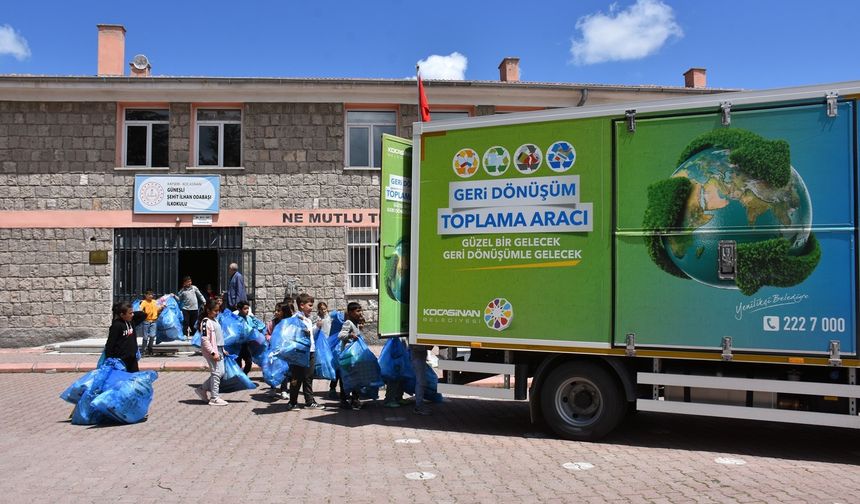 Kayseri’de Çevre Bilinci İçin Öğrencilere Geri Dönüşüm Seminerleri