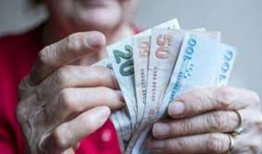 Emekli Bayram İkramiyeleri Yarın Hesaplara Yatırılmaya Başlanıyor