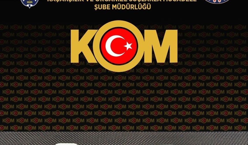 Ehliyet sınavında kopya düzeneği ele geçirildi