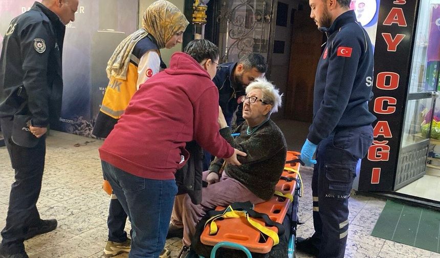 Evde düşerek yaralanan yaşlı kadının imdadına ekipler yetişti