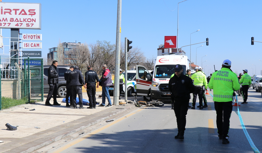 Motosikletiyle yaya geçidinden geçmek isteyen adam hayatını kaybetti